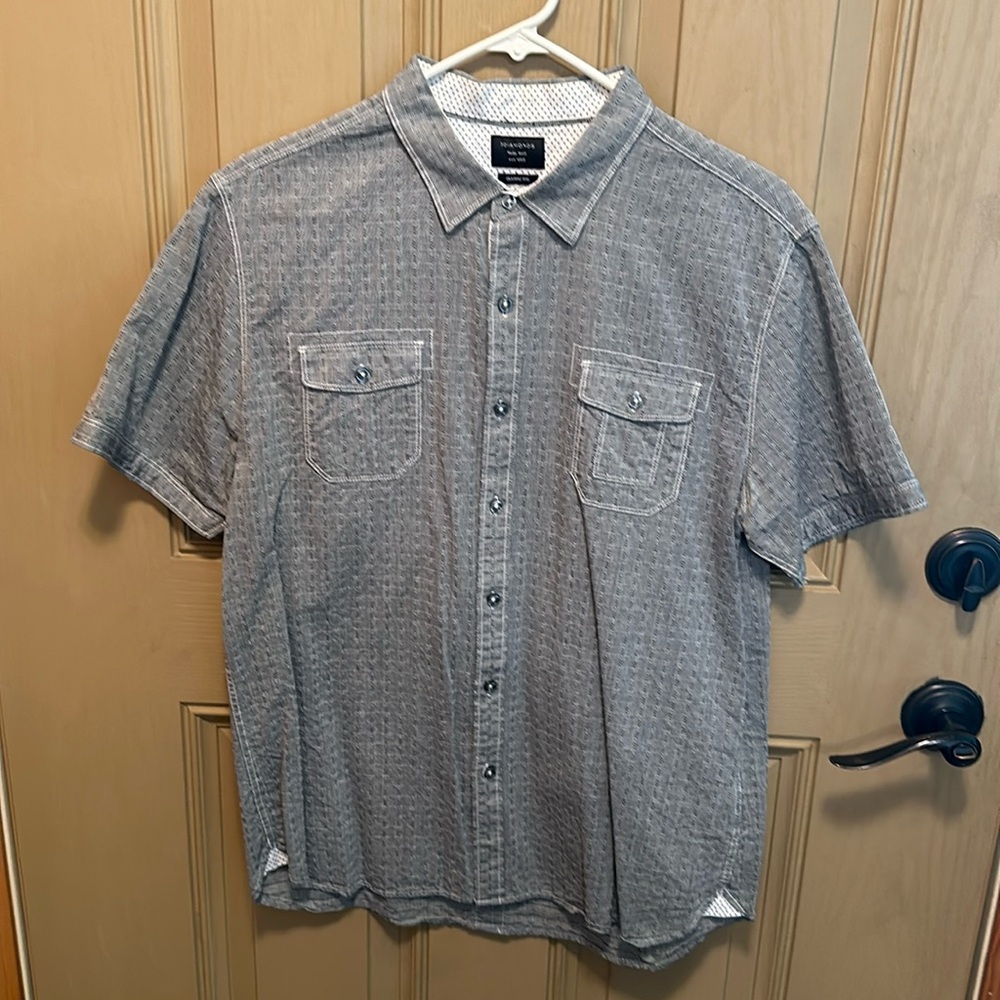 7 Diamonds dress shirt. Short sleeve